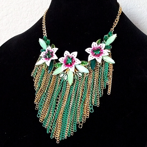 New! BETSEY JOHNSON Hawaiian Tropical Lily Fringe Statement Necklace.